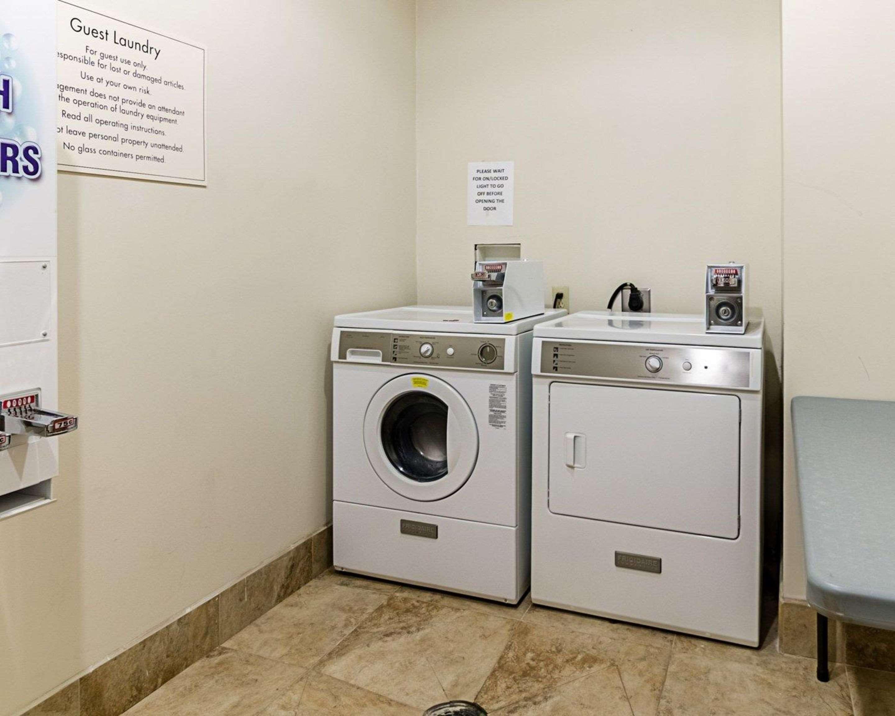 Comfort Inn & Suites Lawrence - University Area Екстер'єр фото