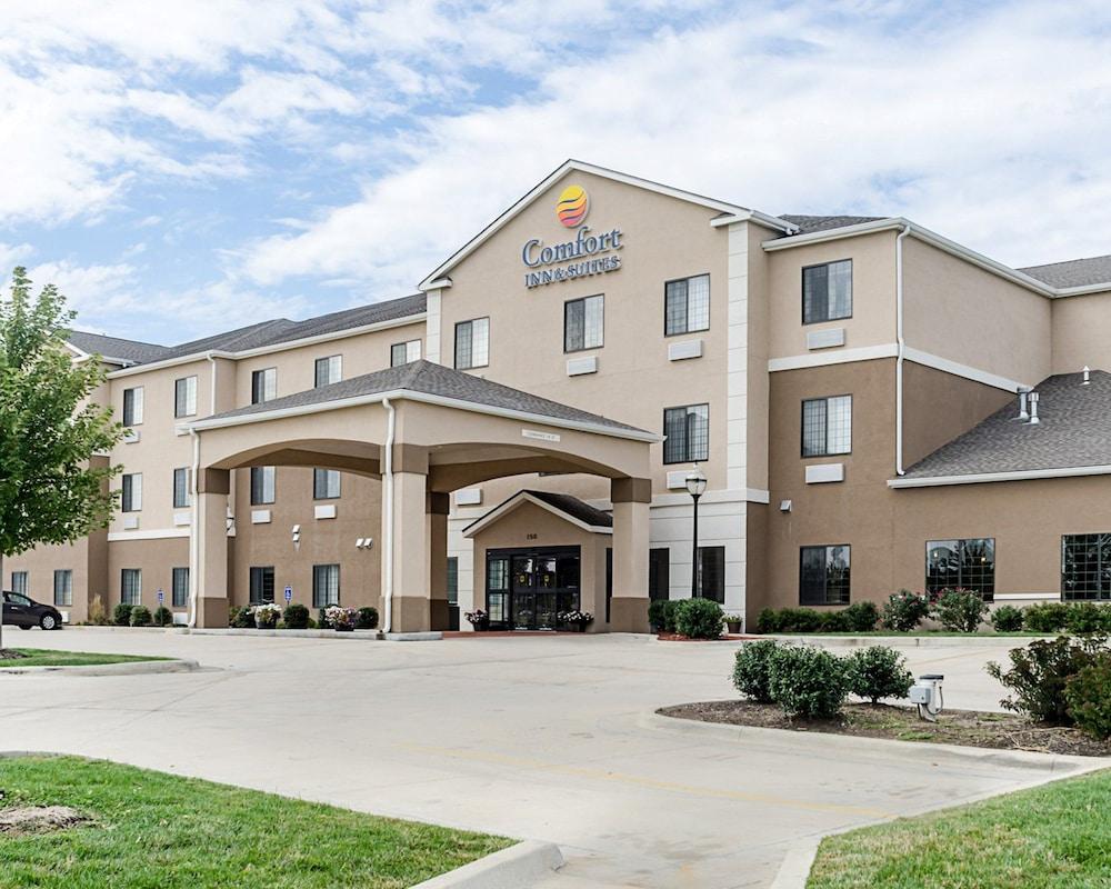 Comfort Inn & Suites Lawrence - University Area Екстер'єр фото