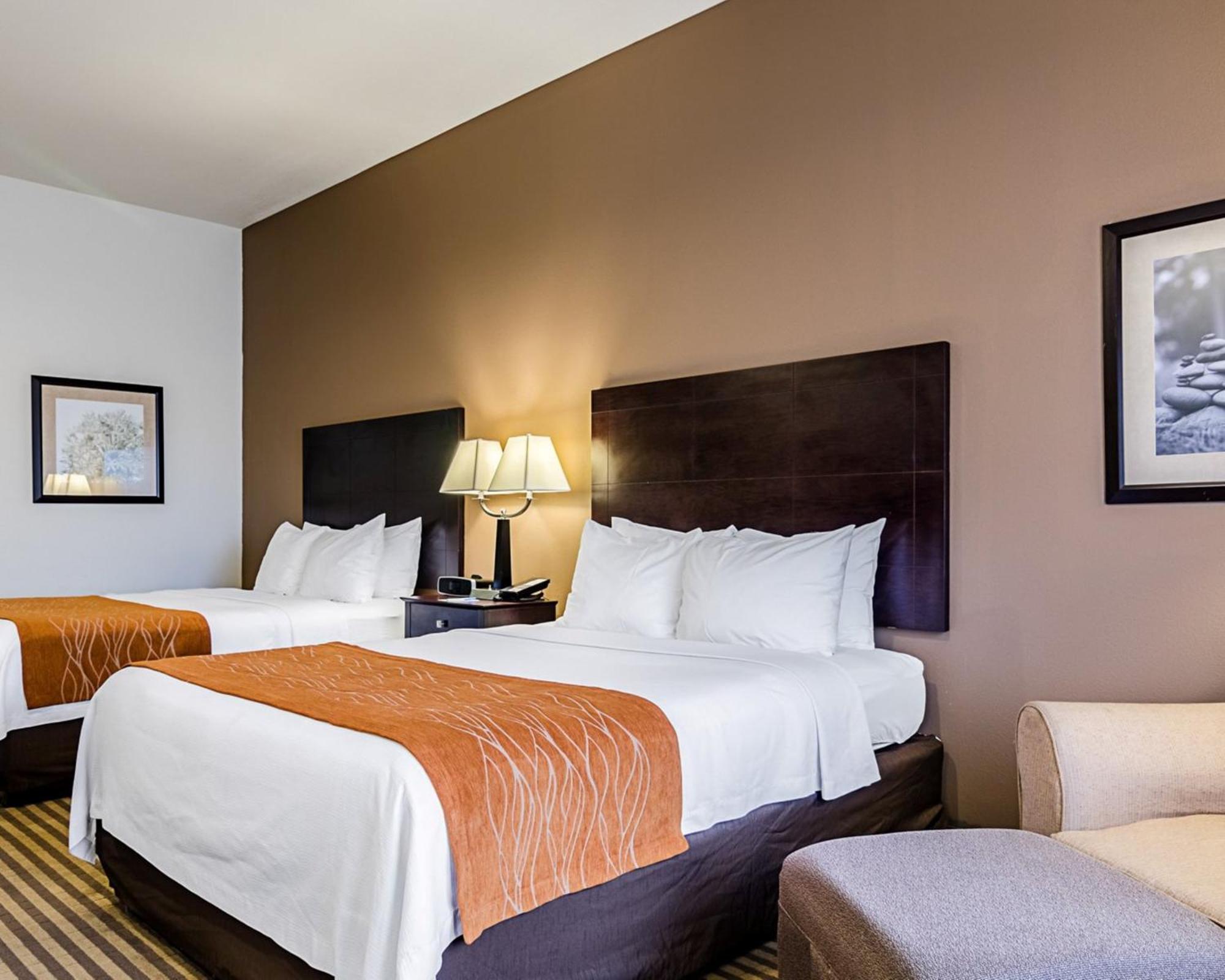 Comfort Inn & Suites Lawrence - University Area Екстер'єр фото