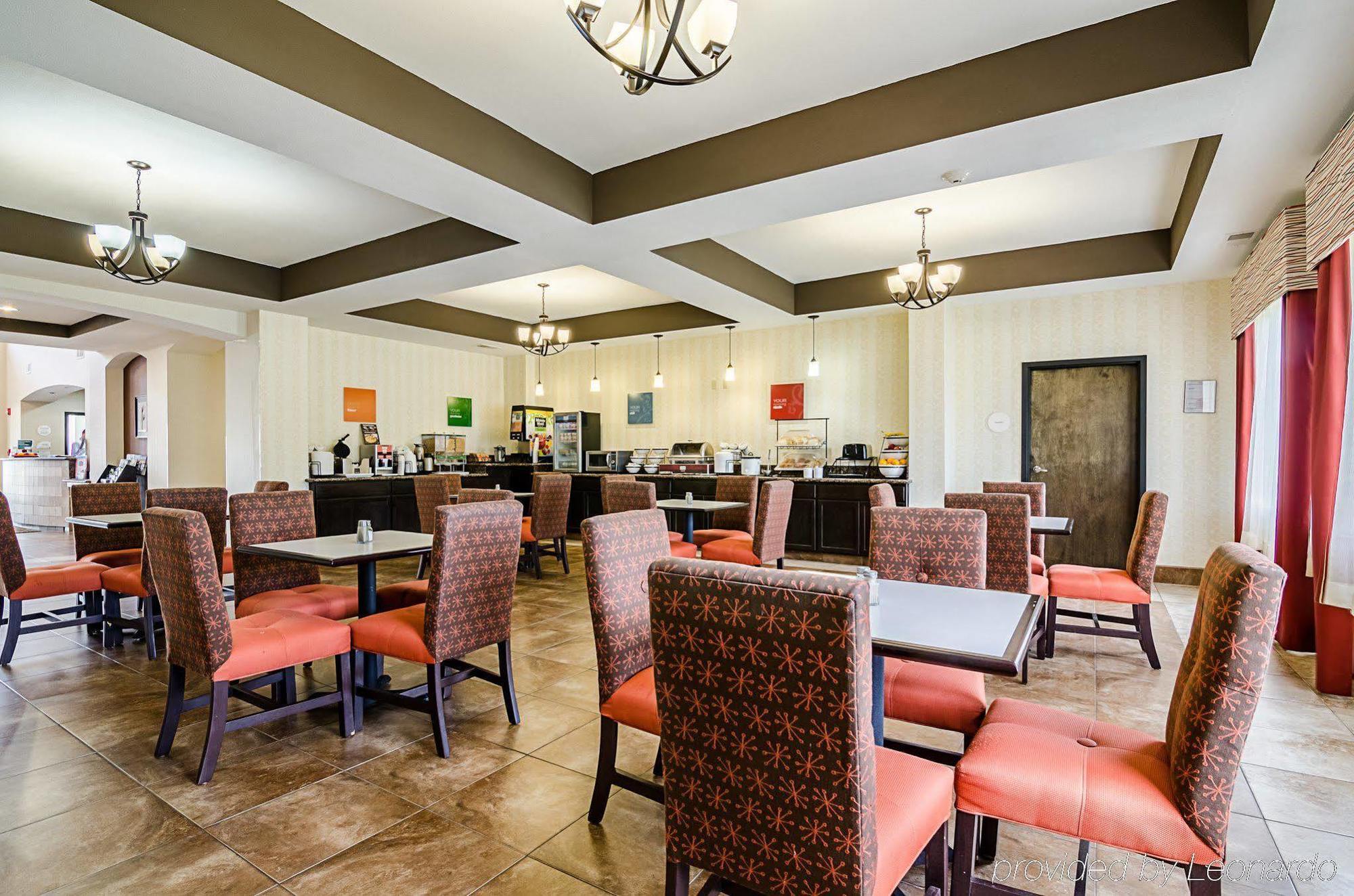 Comfort Inn & Suites Lawrence - University Area Екстер'єр фото